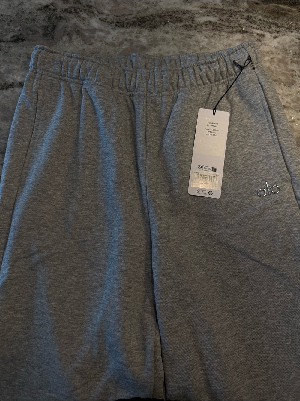 ALO Yoga Women’s Heather Gray Jogger Sweatpants